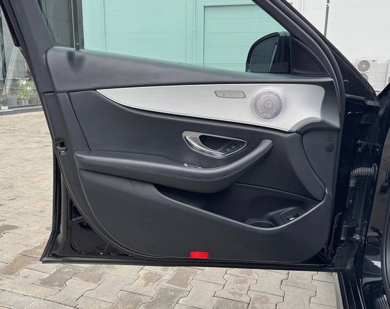 Mercedes-Benz E 220 d AMG Pack * Virtual* Подгрев/Burmester/Камера    , снимка 12 - Автомобили и джипове - 53064507