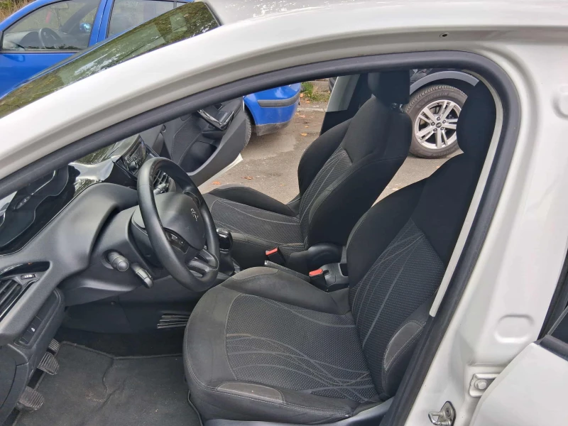 Peugeot 208 1.0 VTI, снимка 10 - Автомобили и джипове - 53263475