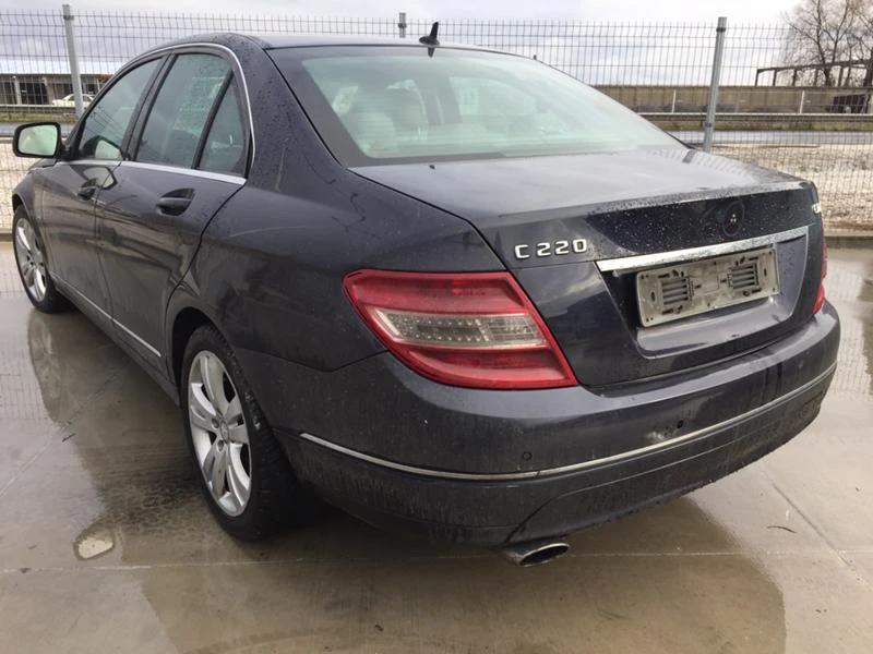 Mercedes-Benz C 220 2.2 cdi-9 броя!, снимка 2 - Автомобили и джипове - 31097693