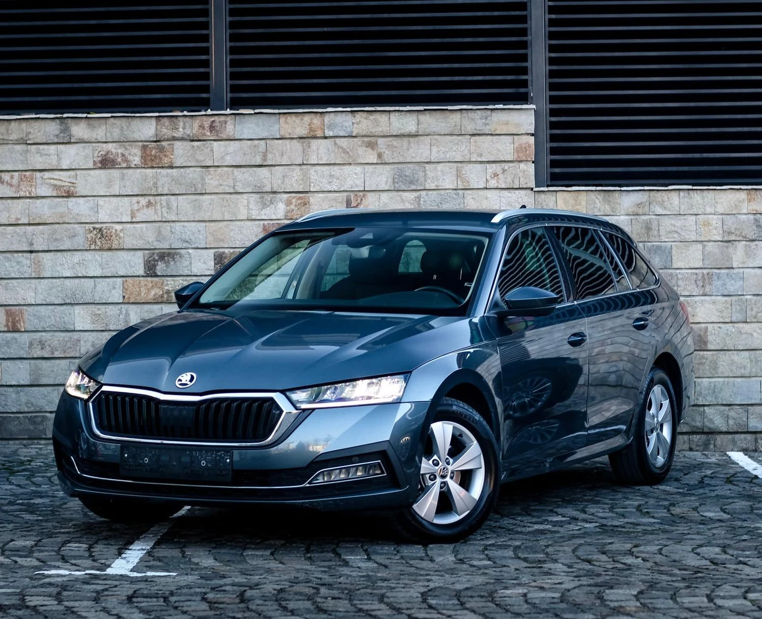 Skoda Octavia 2.0 TDI Automatic_Digital_Cockpit, снимка 1