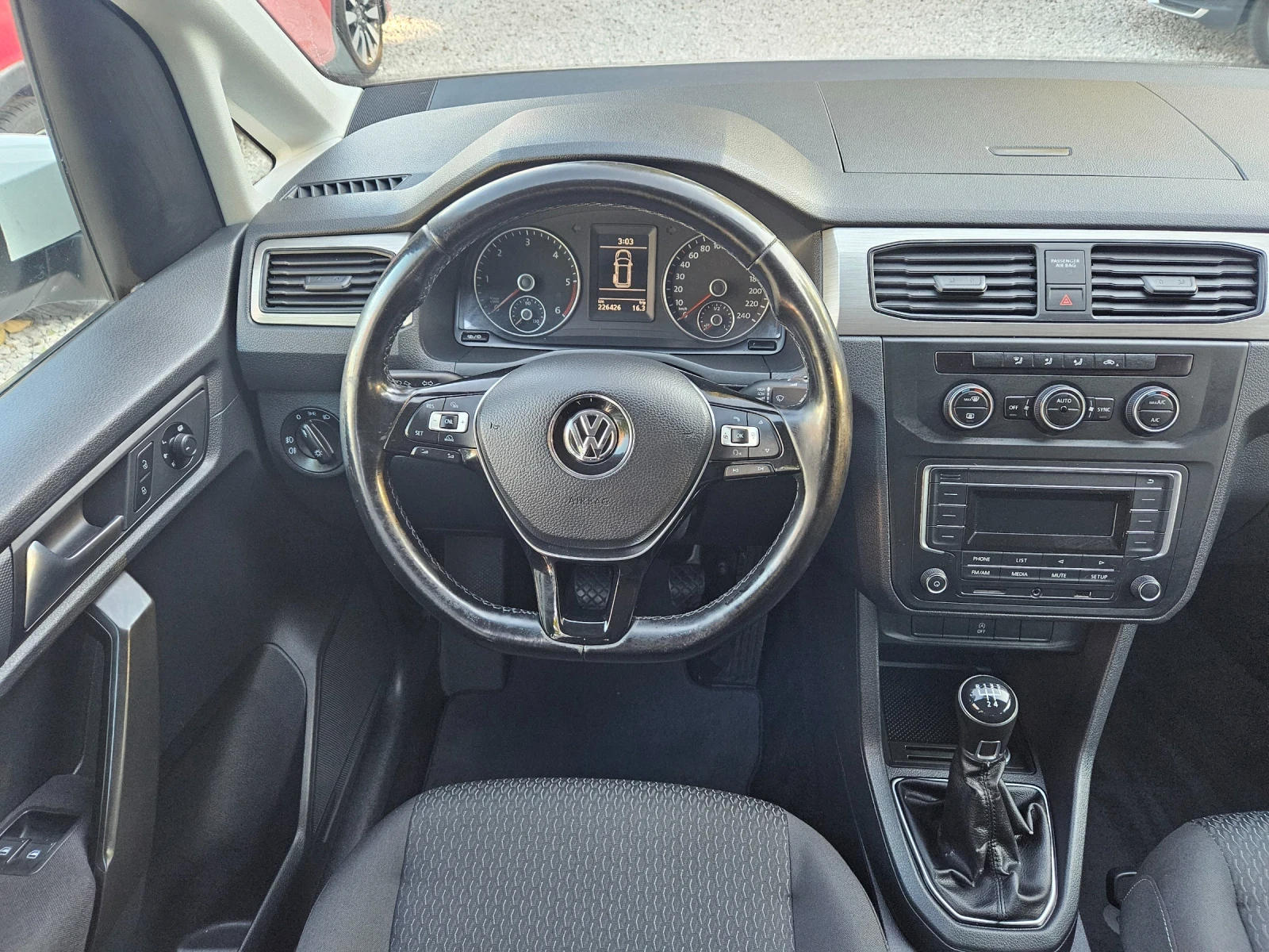 VW Caddy 2.0  TDI   | Mobile.bg — изображение 17