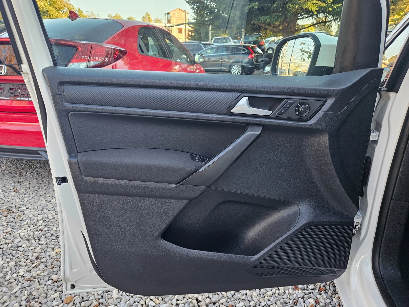 VW Caddy 2.0  TDI   | Mobile.bg — изображение 16