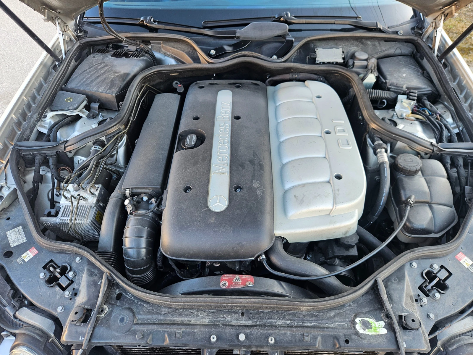 Mercedes-Benz E 320 3.2 CDTI - изображение 8