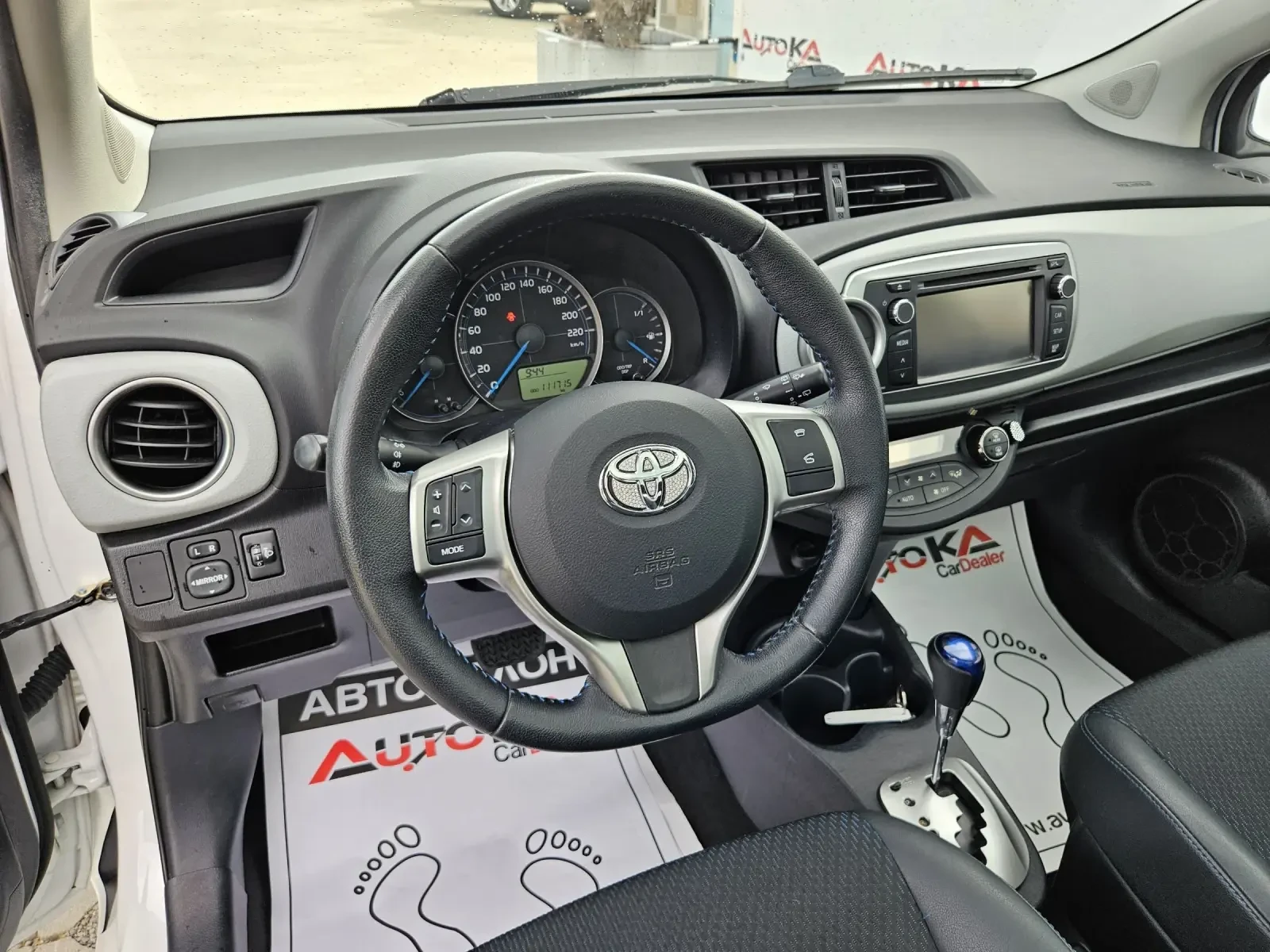Toyota Yaris 1.5Hybrid-75кс= АВТОМАТ= 111.000км= ПАНОРАМА= LED - изображение 8