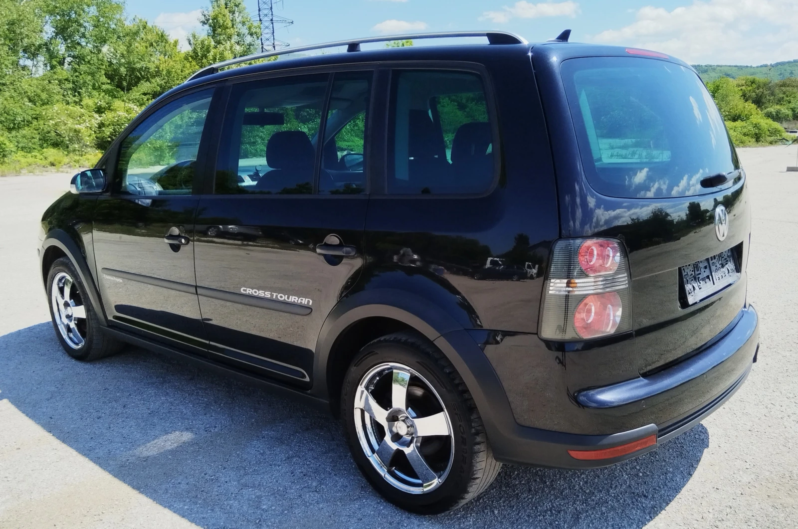 VW Touran 2.0 TDI Cross BMM - изображение 5