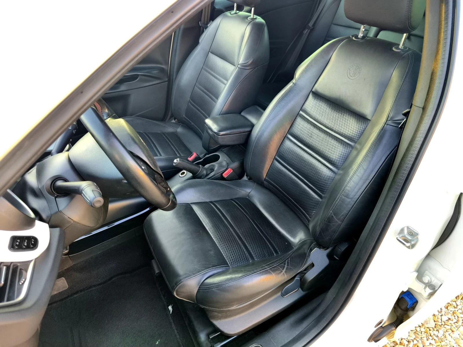 Alfa Romeo Giulietta 1.6 JTDM - изображение 9