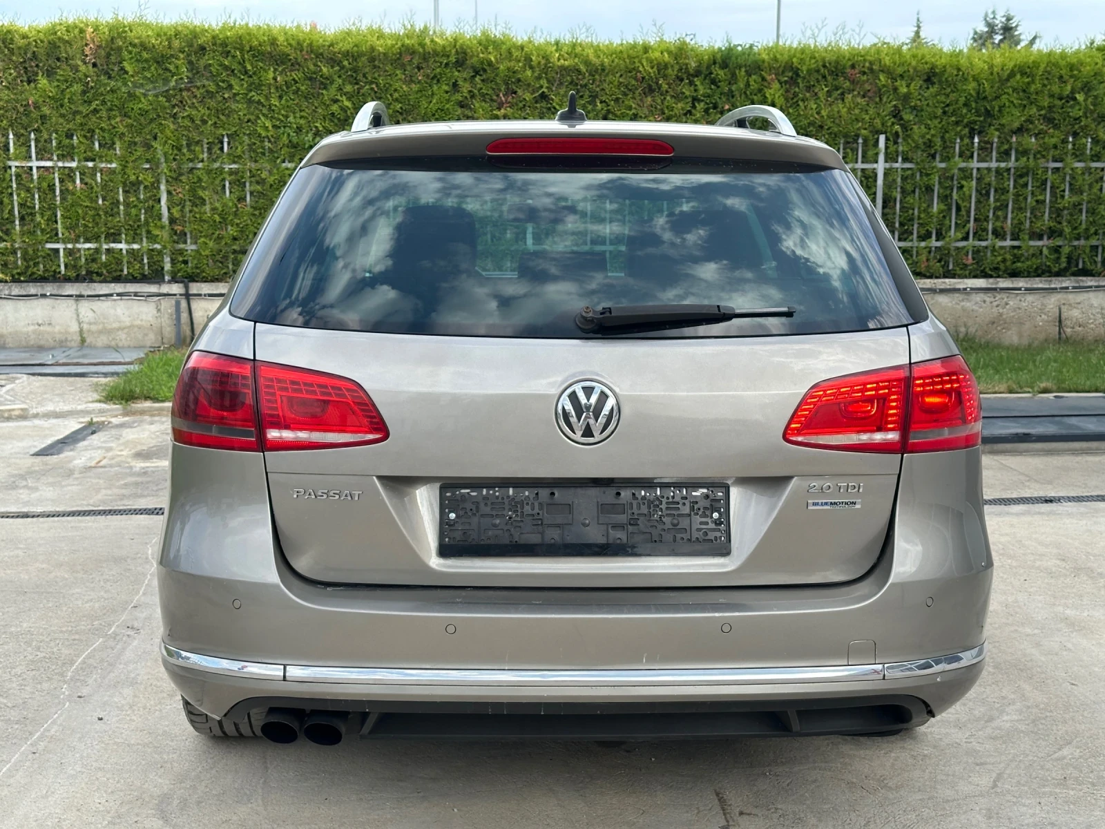 VW Passat 2.0TDI DSG* Панорама* Подгрев* Камера - изображение 4