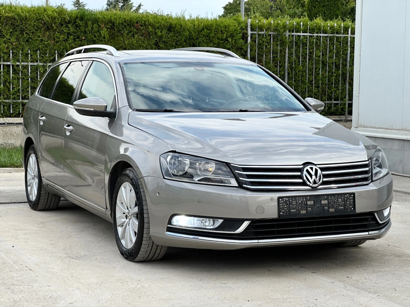 VW Passat 2.0TDI DSG* Панорама* Подгрев* Камера - изображение 2