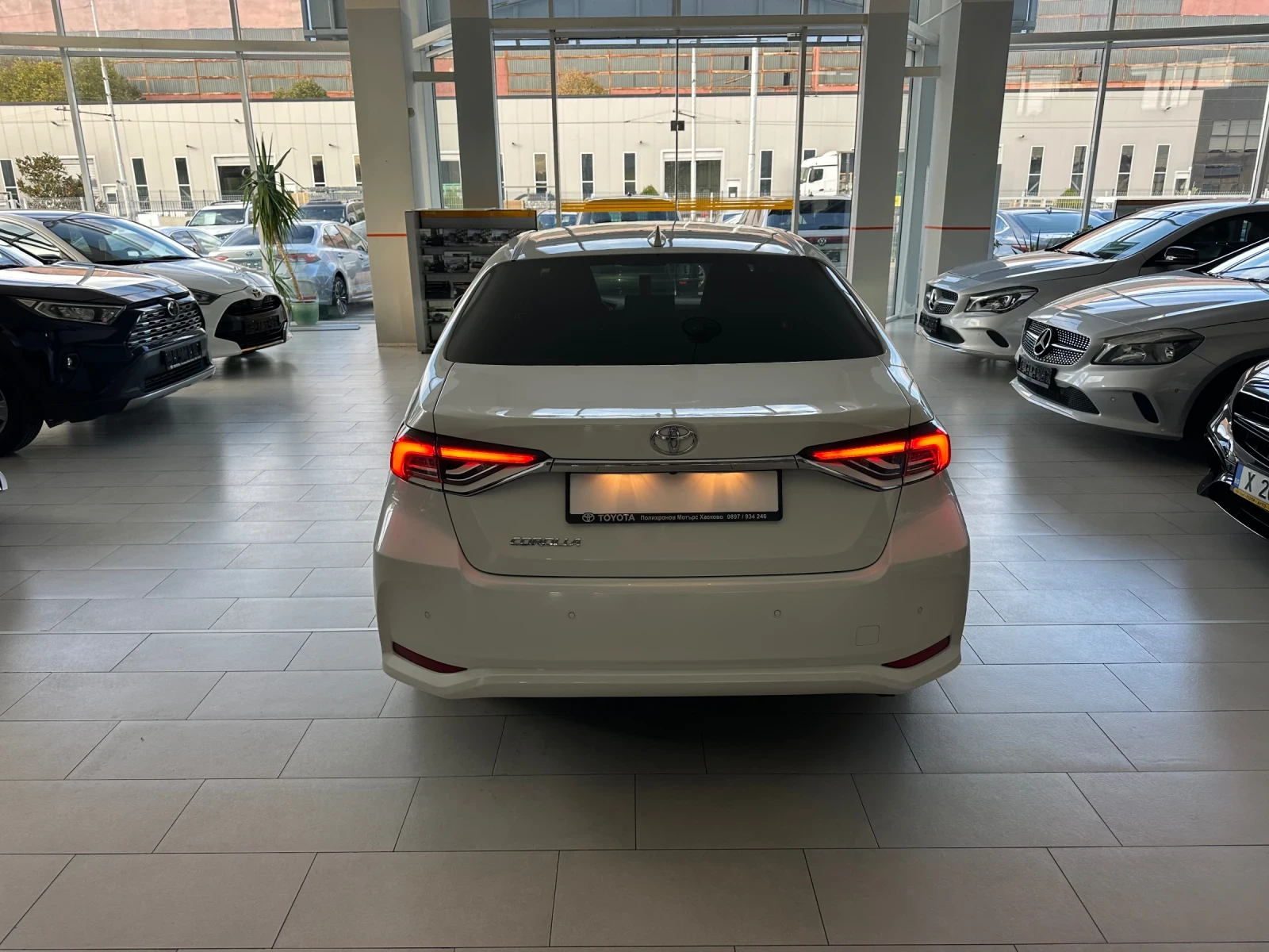 Toyota Corolla 1.6VVT-I - изображение 4