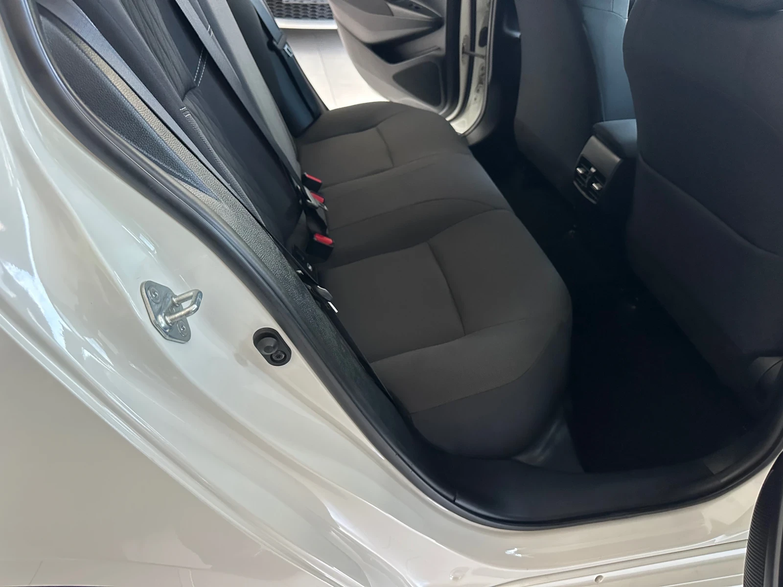 Toyota Corolla 1.6VVT-I - изображение 9