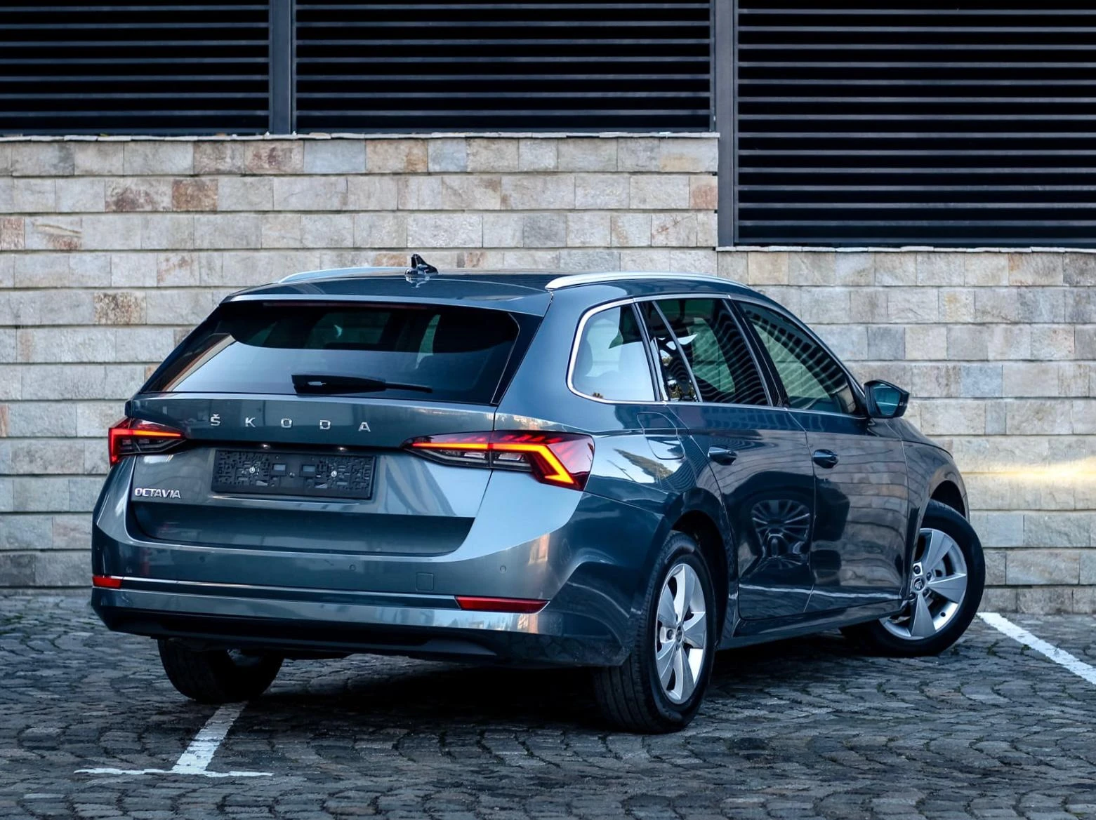 Skoda Octavia 2.0 TDI Automatic_Digital_Cockpit - изображение 5