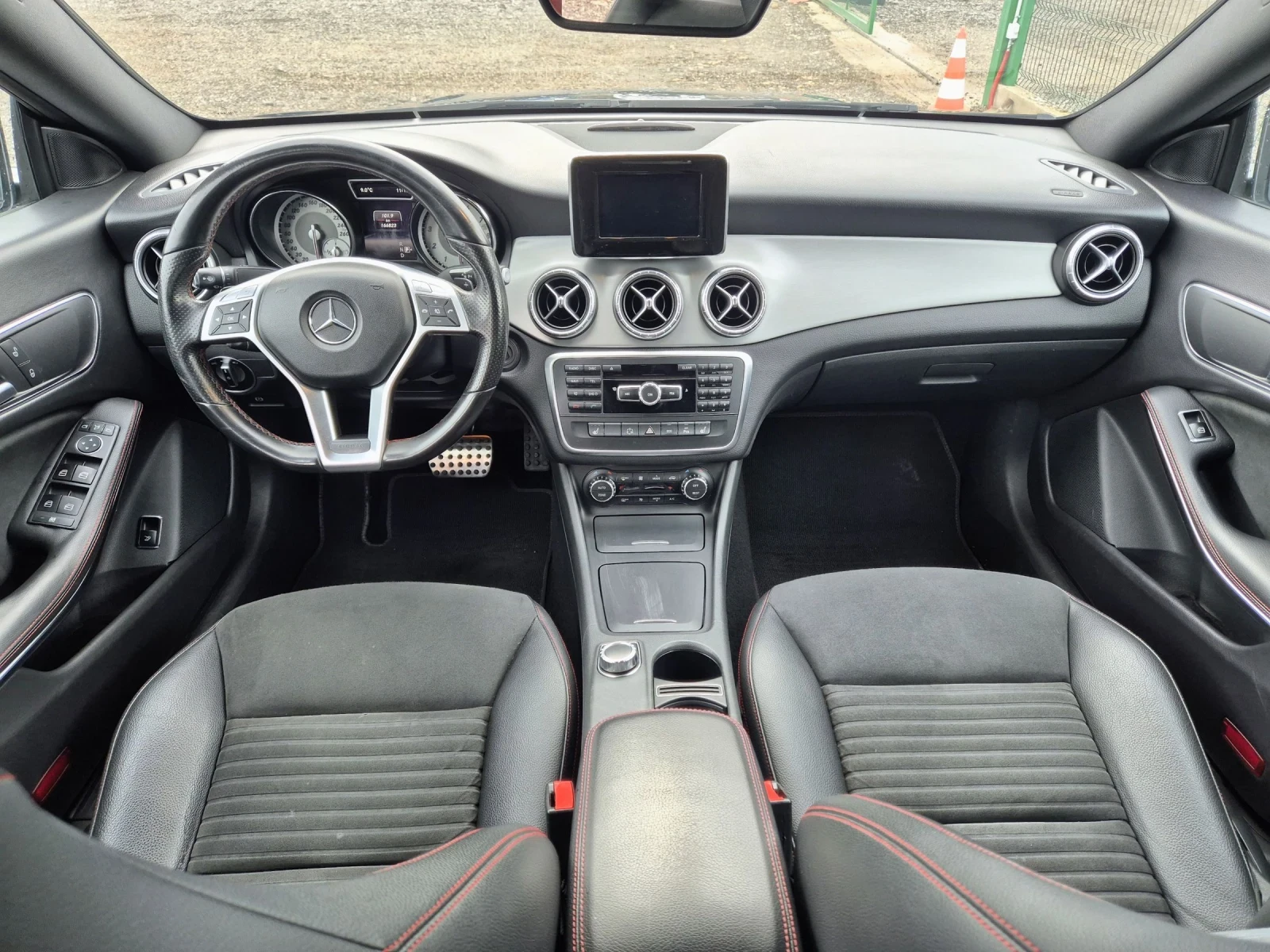 Mercedes-Benz CLA 250 2.0T AMG-LINE 4 MATIC  - изображение 10