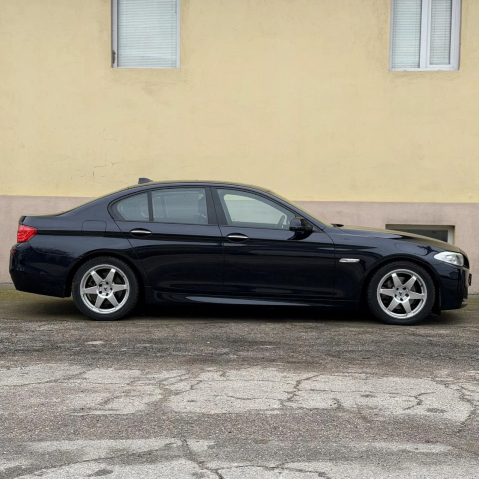BMW 528 94000 км M-pack  - изображение 6