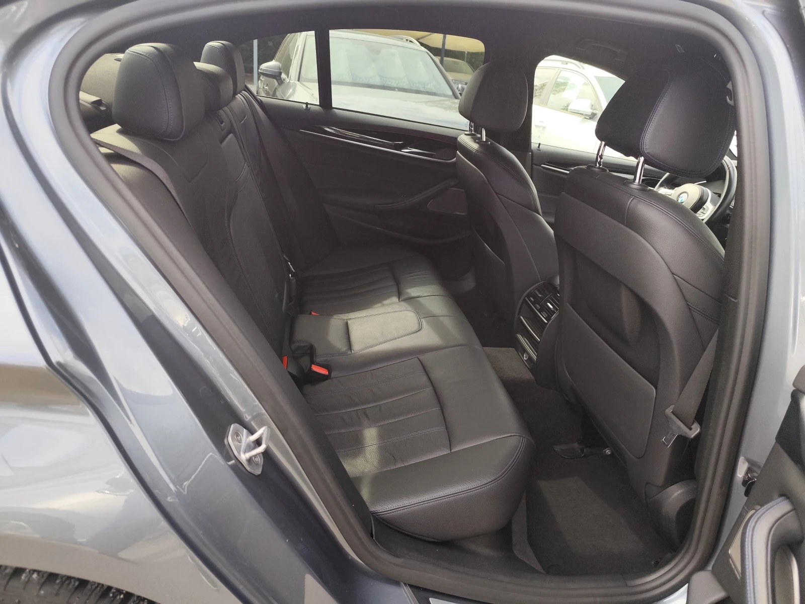 BMW 530 D* M PAKET* 4x4* SOFT CLOSE* HEAD UP* 360* CARPLAY | Mobile.bg � ����������� 12