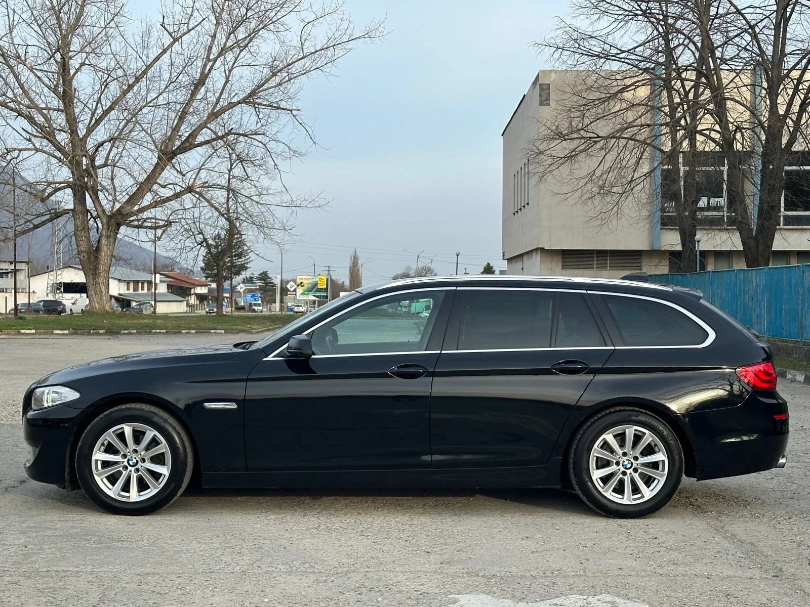 BMW 520 520d 184k/NAVI/, снимка 2 - Автомобили и джипове - 53954496