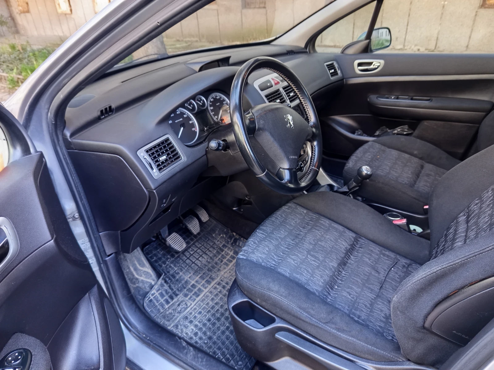 Peugeot 307, снимка 9 - Автомобили и джипове - 54041131