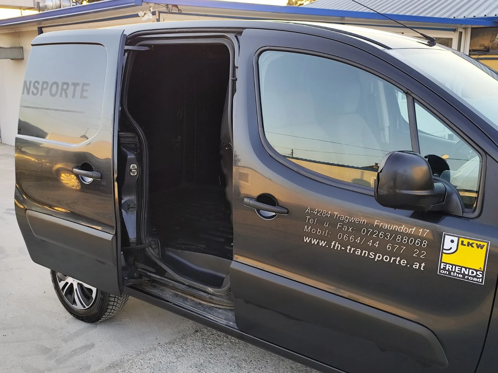 Citroen Berlingo 1.6 HDI 90к.с. Facelift 2+ 1, снимка 5 - Автомобили и джипове - 54072290