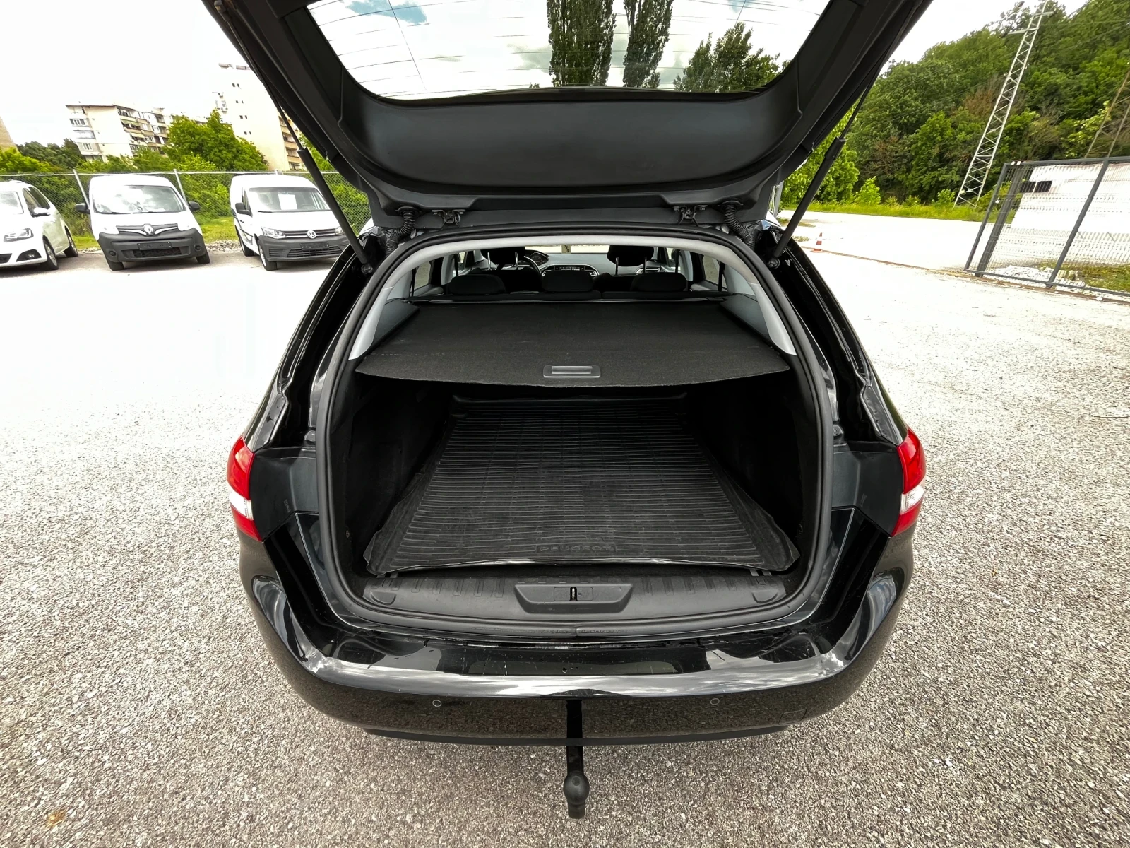 Peugeot 308 SW 2.0HDi * Automatic* Navi* , снимка 14 - Автомобили и джипове - 54620934