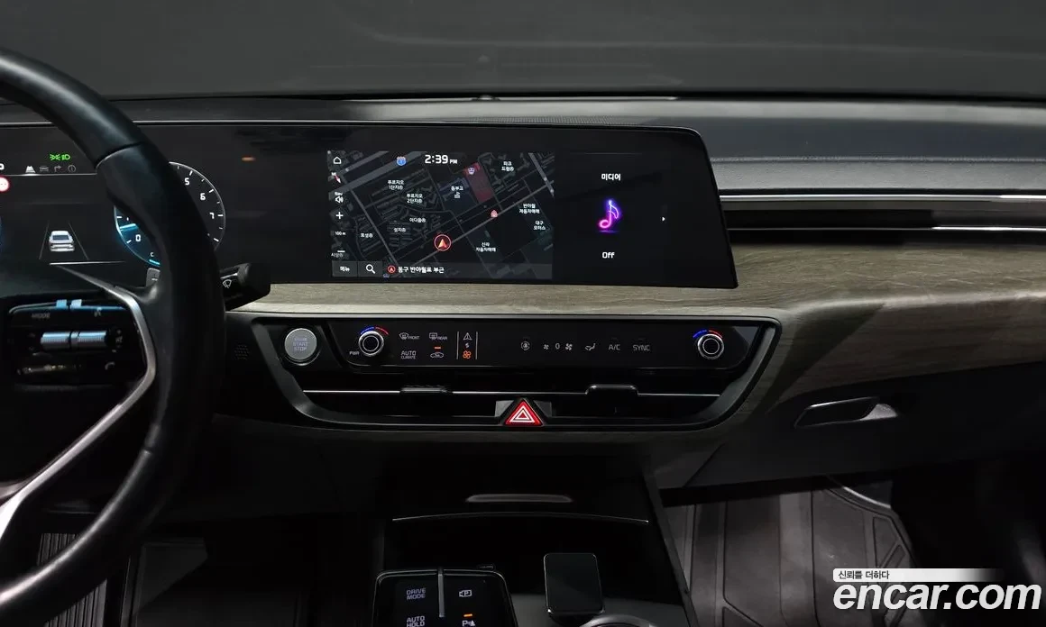 Kia K8 LPG Trendy* Погрев/Обдух * Подгр. Волан* Distronic, снимка 11 - Автомобили и джипове - 54725130
