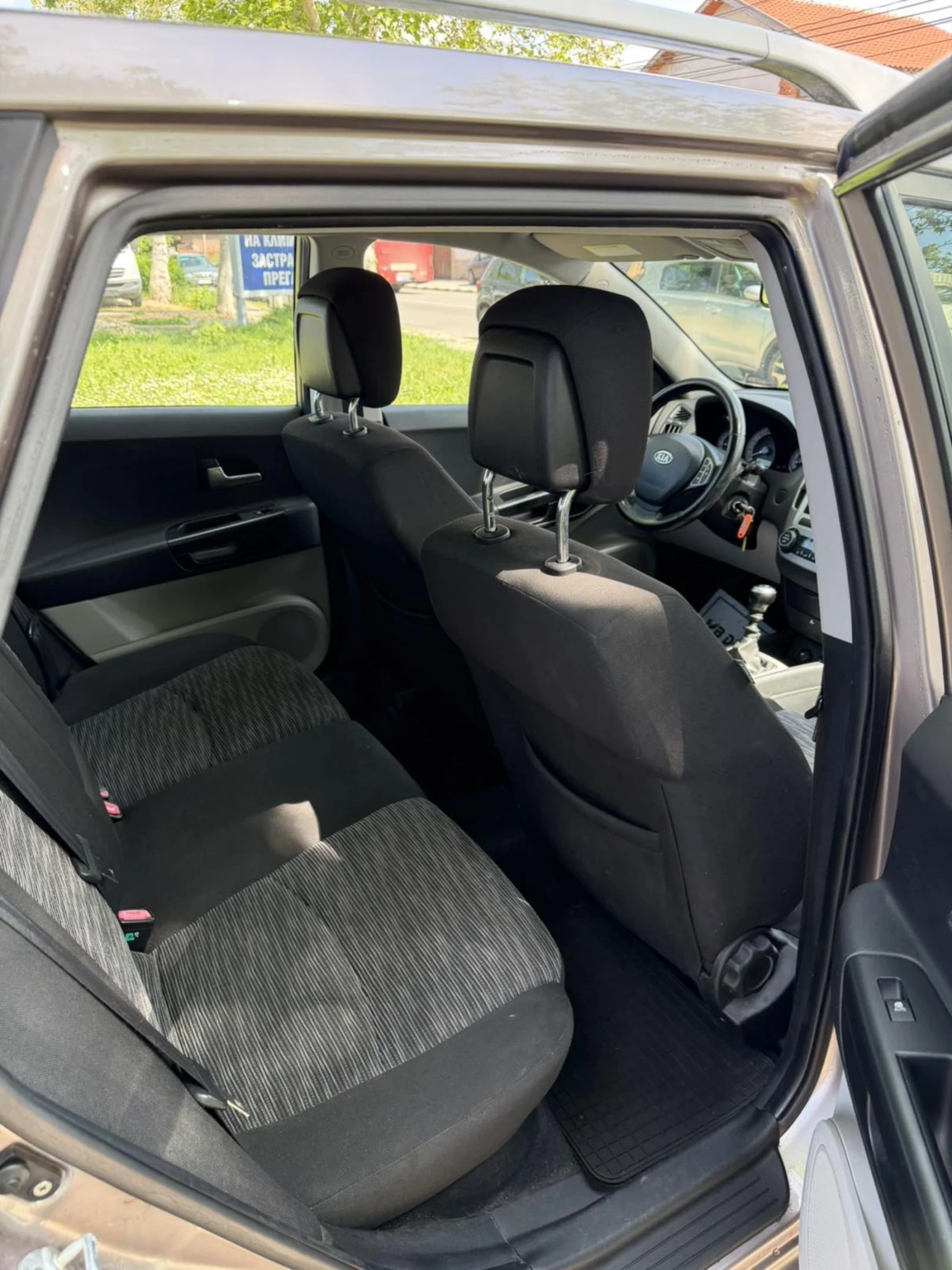 Kia Ceed 1.6 DIESEL AUSTRIA , снимка 12 - Автомобили и джипове - 54754904