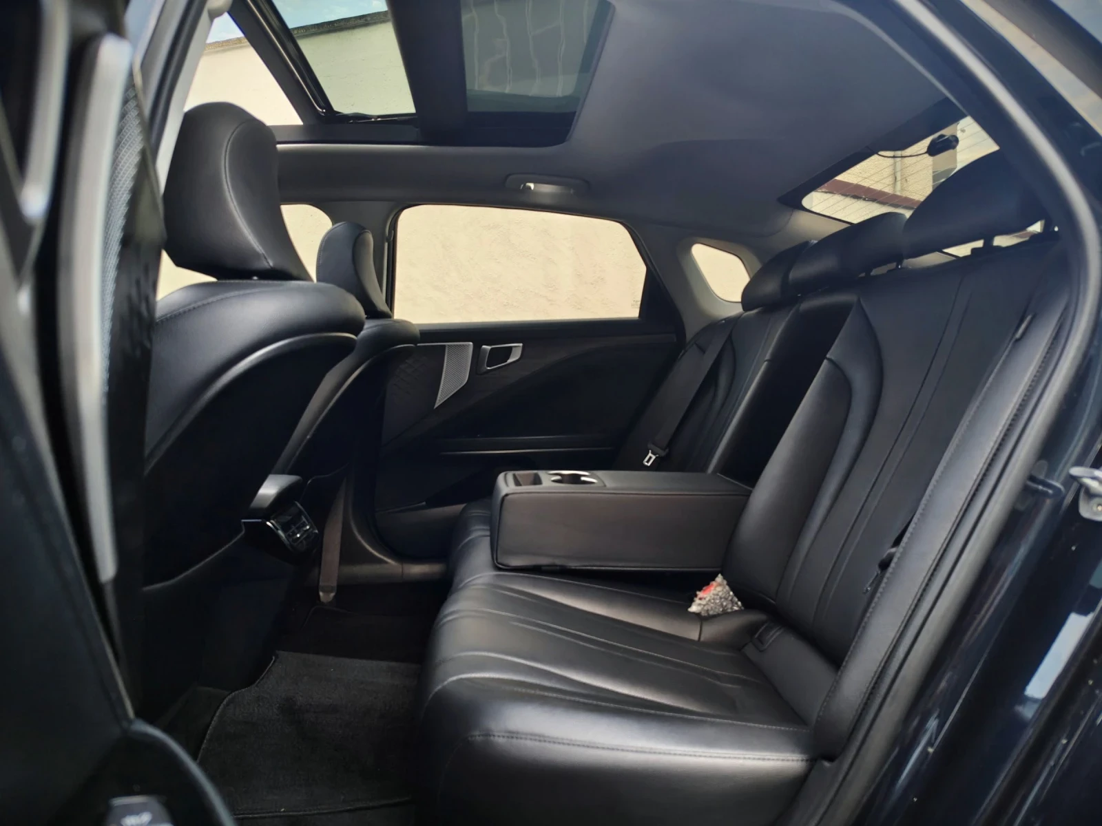 Kia K8 3.5LPG/TRENDY/ПАНОРАМА/DISTRONIC/МАСАЖИ/8 СКОРОСТИ, снимка 17 - Автомобили и джипове - 55237746
