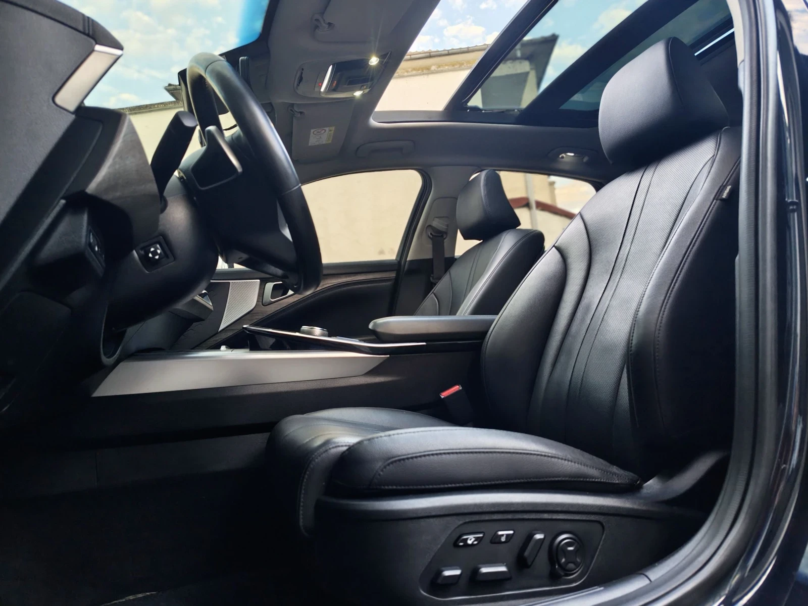 Kia K8 3.5LPG/TRENDY/ПАНОРАМА/DISTRONIC/МАСАЖИ/8 СКОРОСТИ, снимка 15 - Автомобили и джипове - 55237746