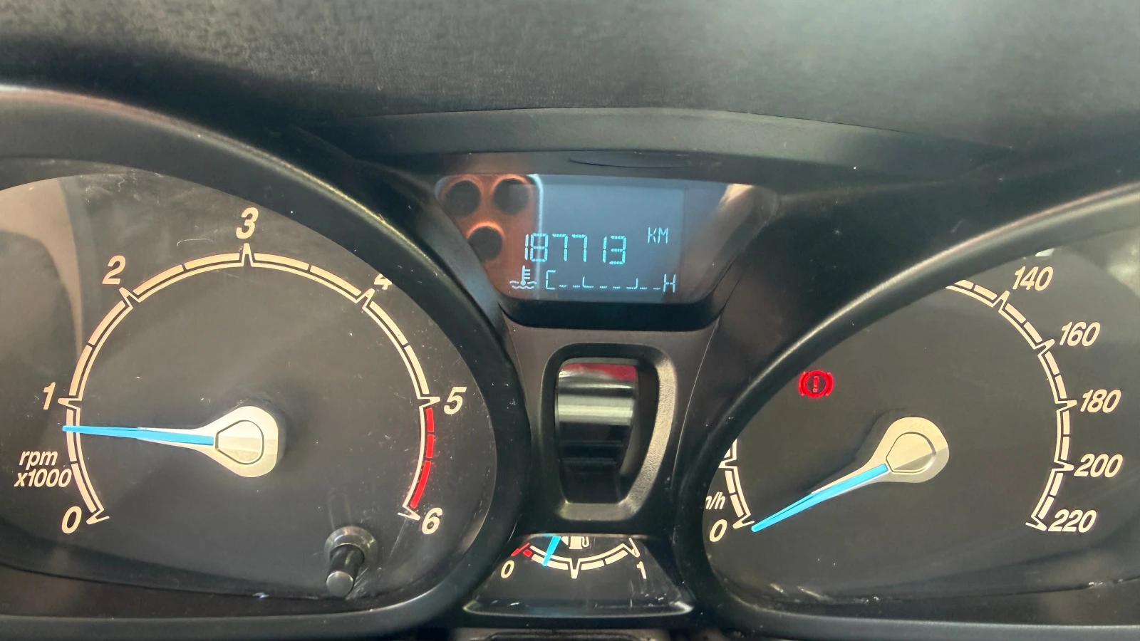 Ford Fiesta VAN 1.5 TDCI от БТ с ДДС, снимка 14 - Автомобили и джипове - 55259404