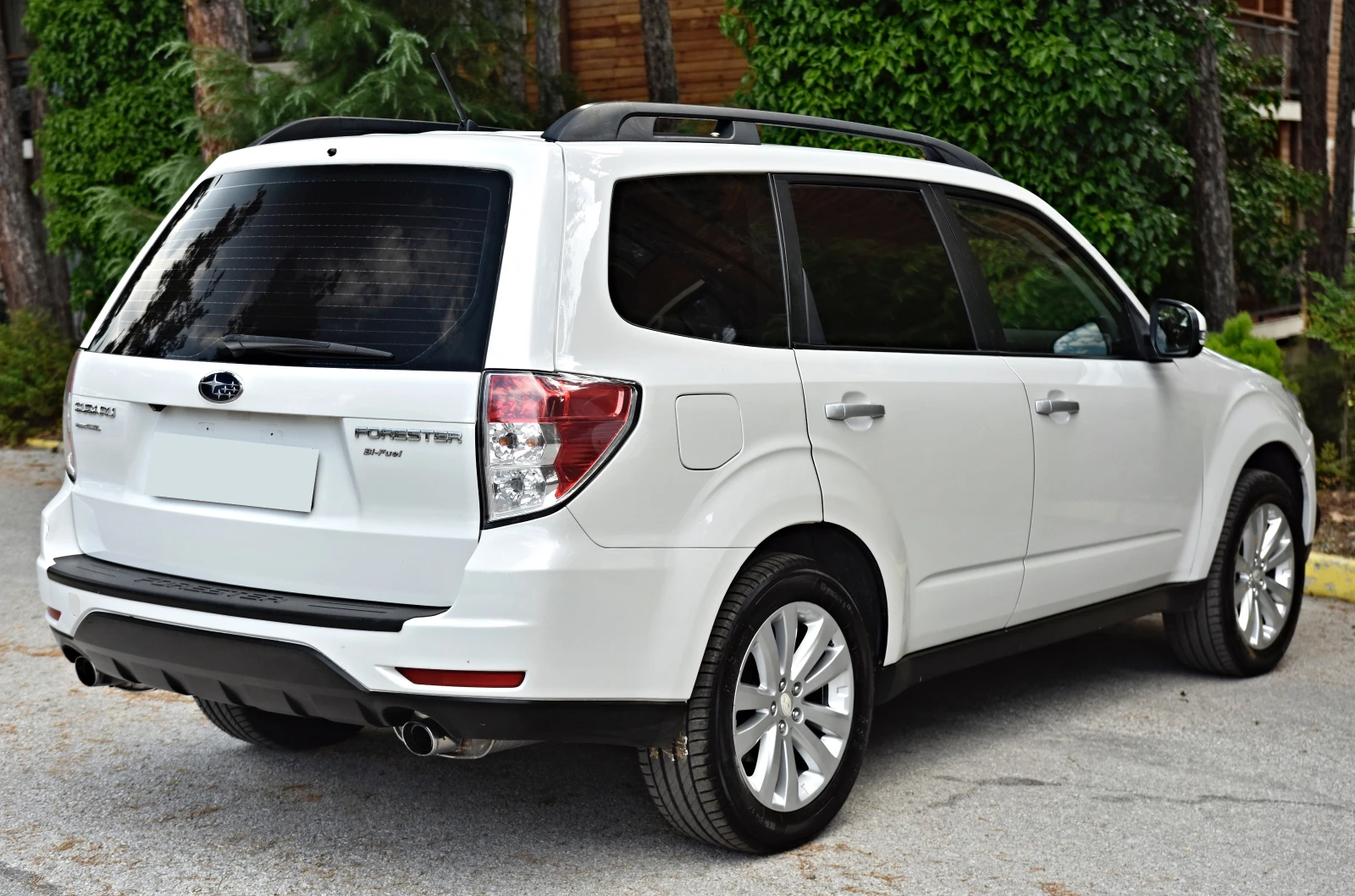 Subaru Forester 0 AWD Фабрична Газ//Панорама//Камера//, снимка 4 - Автомобили и джипове - 55326224