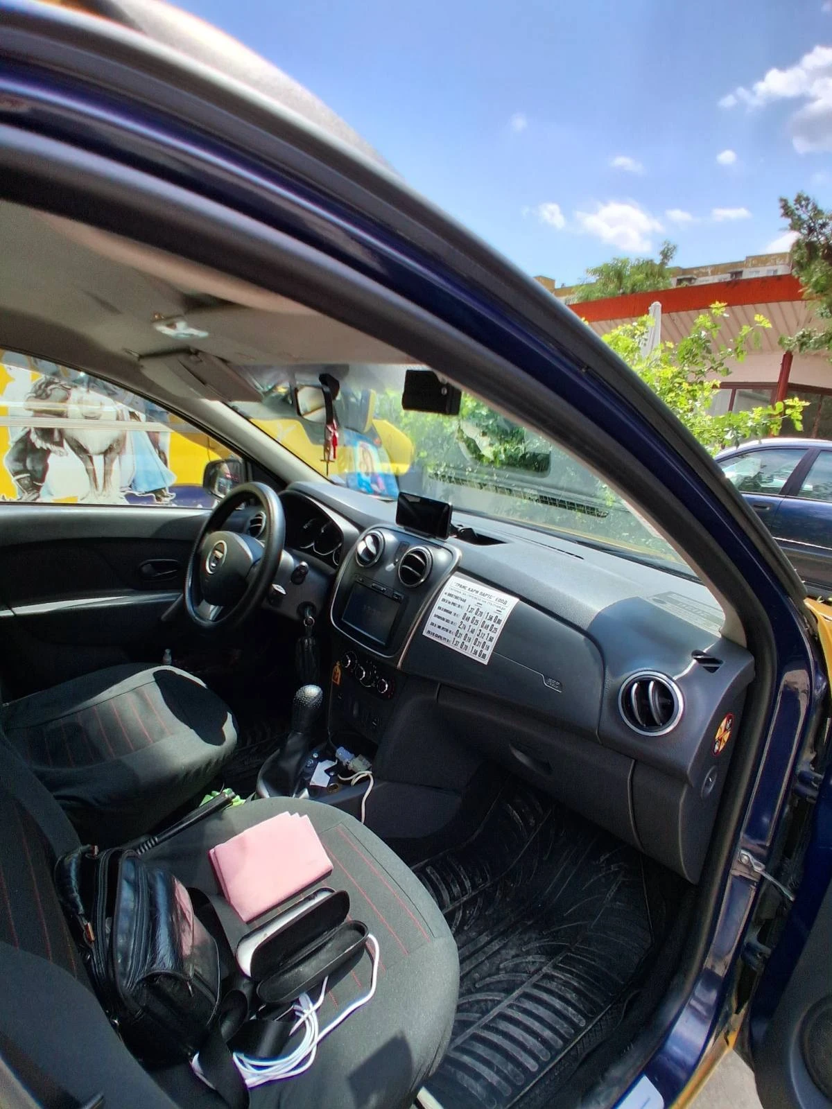 Dacia Logan 1.2 16W, снимка 6 - Автомобили и джипове - 55392830