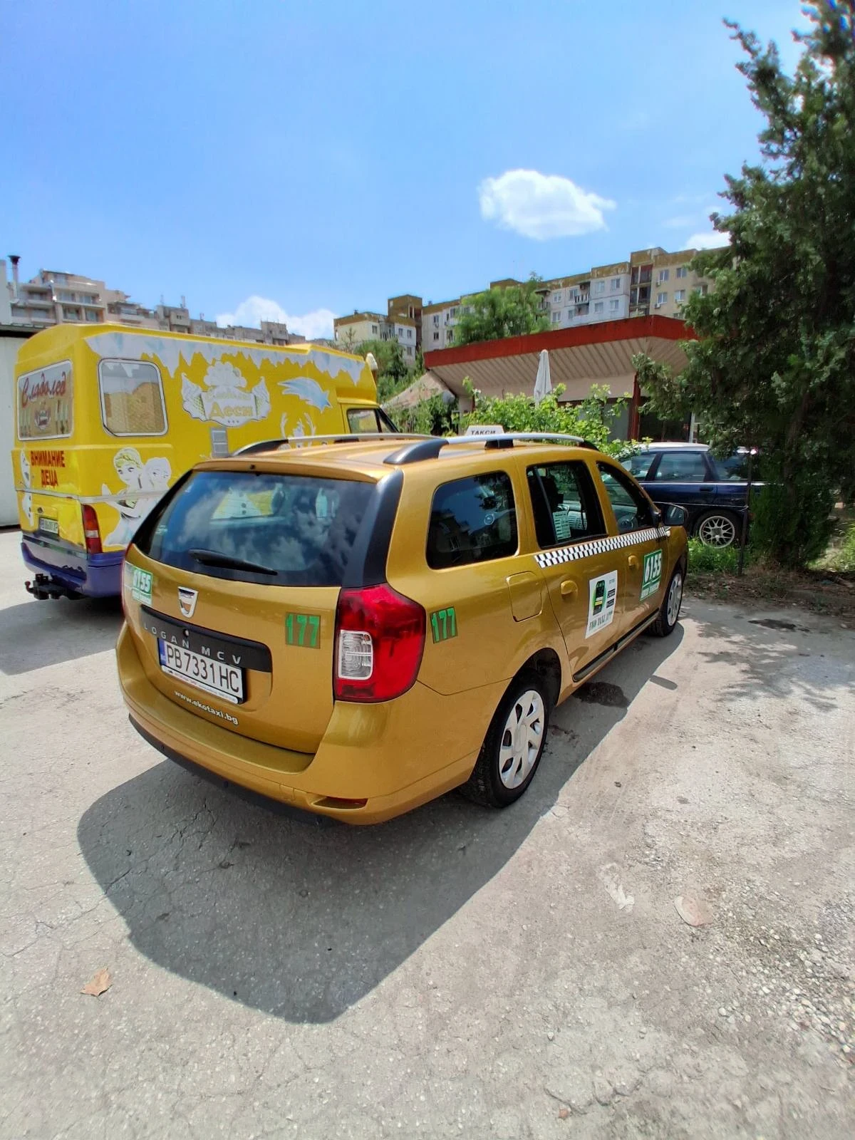 Dacia Logan 1.2 16W, снимка 3 - Автомобили и джипове - 55392830