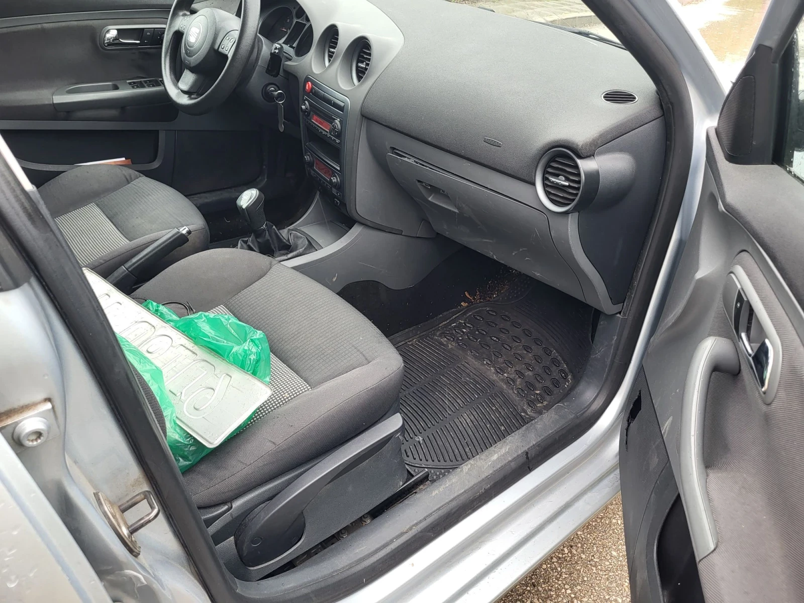 Seat Ibiza 1 4тди Климатроник Внос Германия , снимка 4 - Автомобили и джипове - 55854279