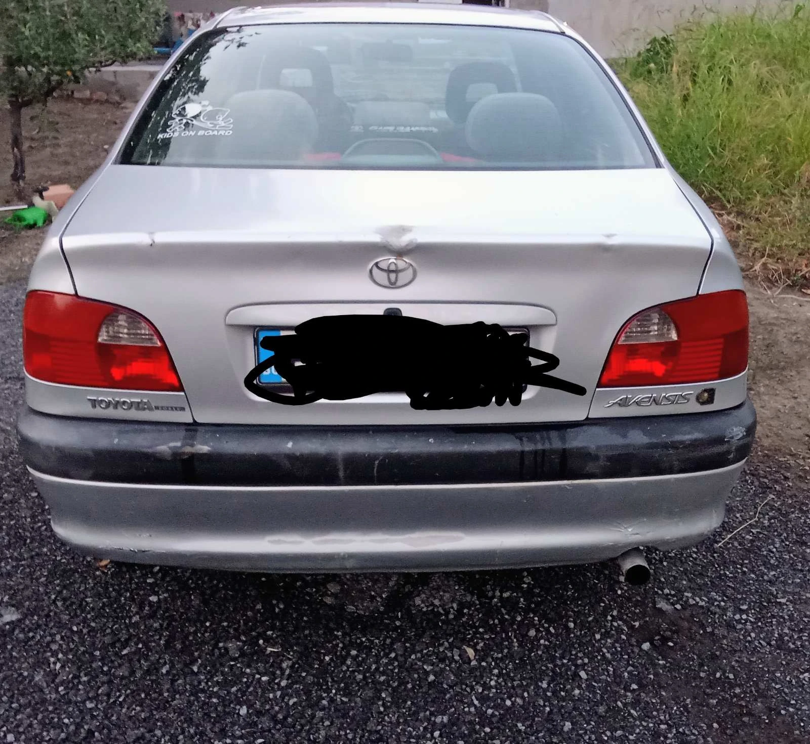 Toyota Avensis 1.6, снимка 6 - Автомобили и джипове - 55993114