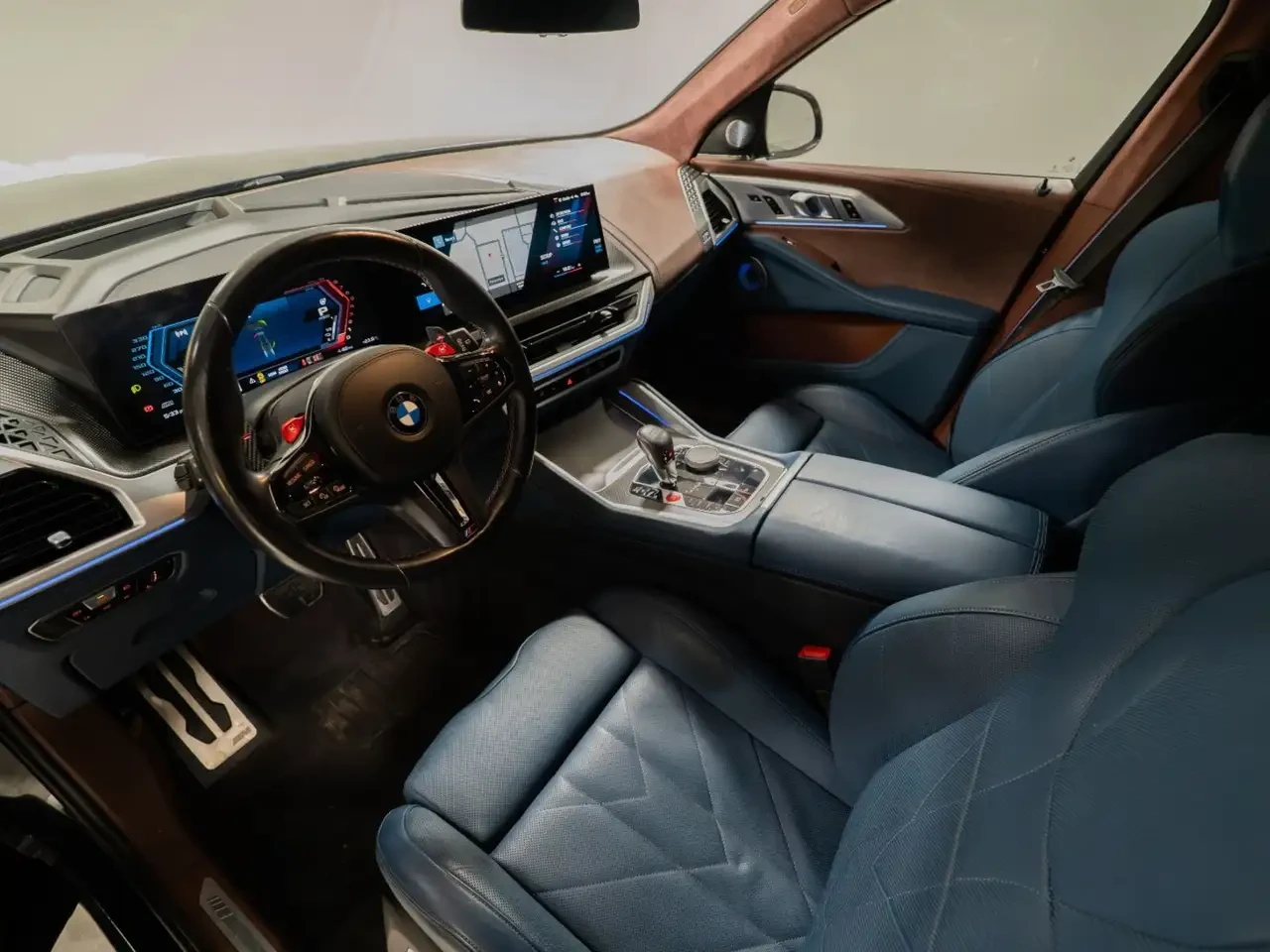 BMW XM, снимка 12 - Автомобили и джипове - 56227198