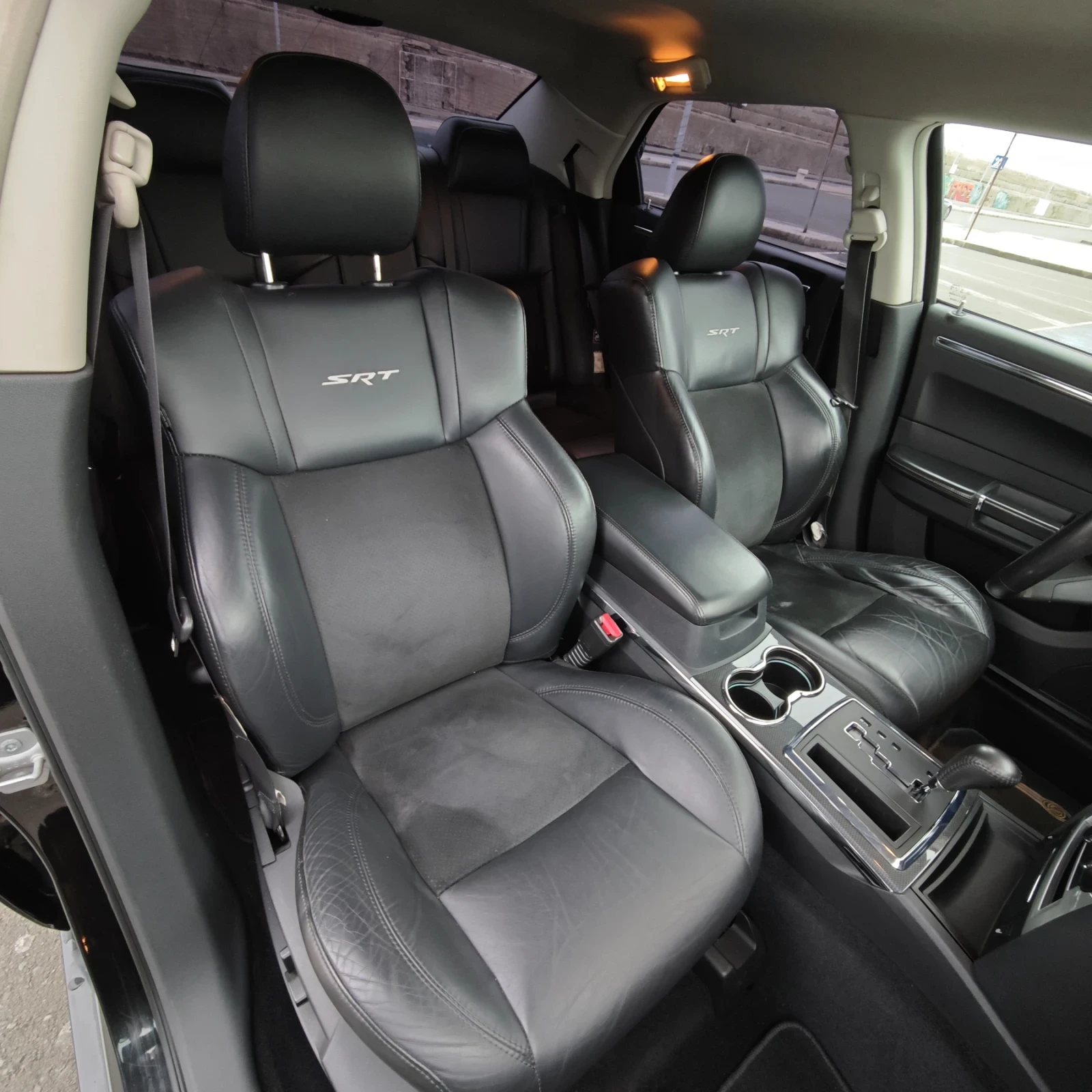 Chrysler 300c SRT Design, снимка 9 - Автомобили и джипове - 56267565