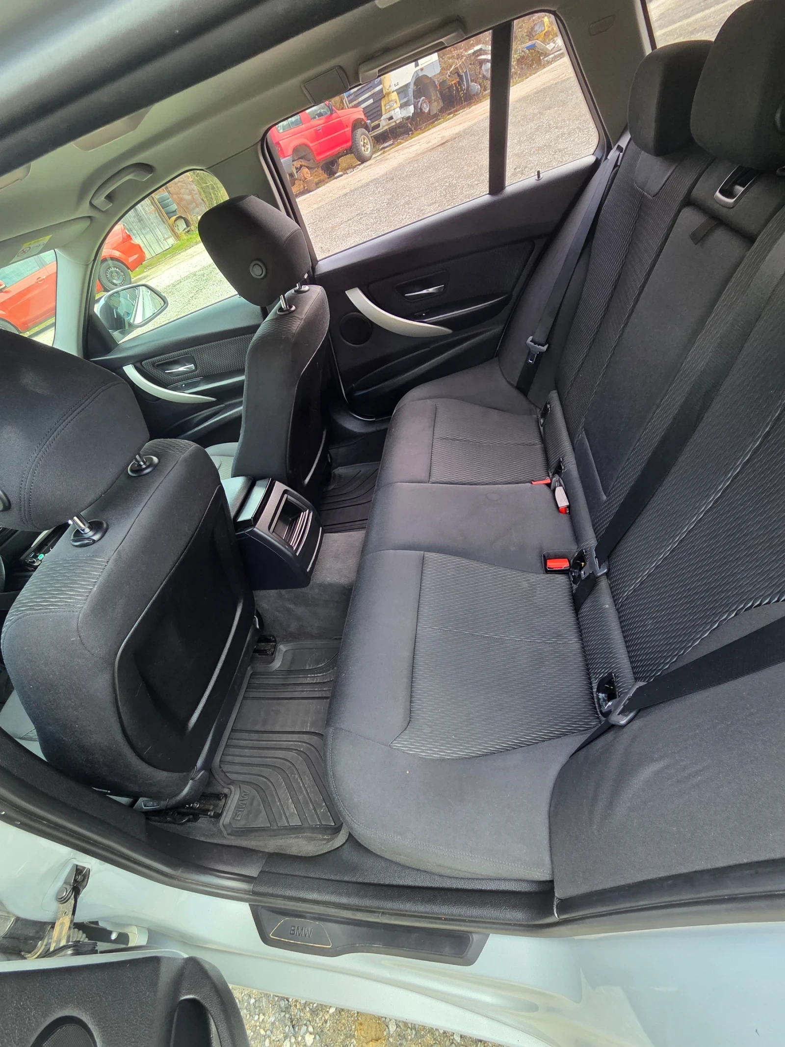 BMW 320, снимка 5 - Автомобили и джипове - 56340615