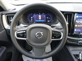 Volvo XC60 B5 AWD Plus Dark, снимка 8