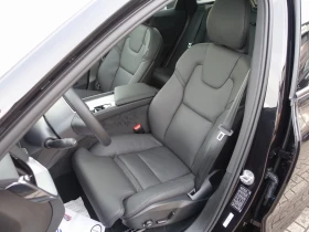 Volvo XC60 B5 AWD Plus Dark, снимка 12