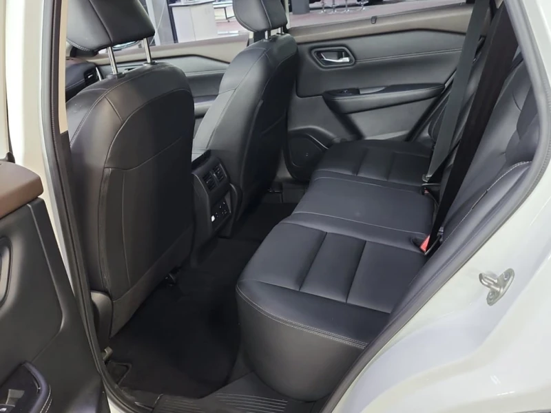 Nissan Rogue * SL * CARFAX * ЦЕНА ДО БЪЛГАРИЯ, снимка 13 - Автомобили и джипове - 53056531