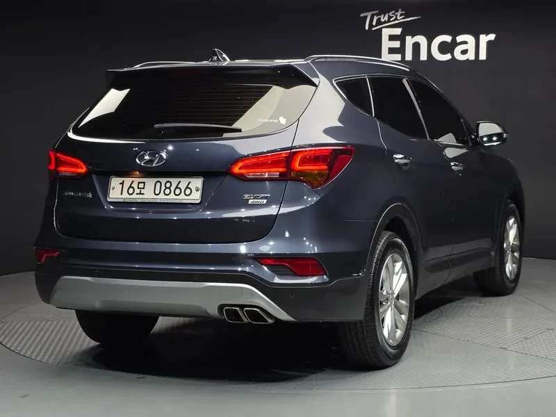 Hyundai Santa fe 2.0 4WD, снимка 2 - Автомобили и джипове - 54871483