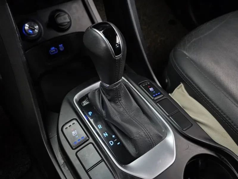 Hyundai Santa fe 2.0 4WD, снимка 9 - Автомобили и джипове - 54871483