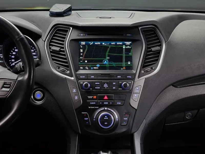 Hyundai Santa fe 2.0 4WD, снимка 12 - Автомобили и джипове - 54871483