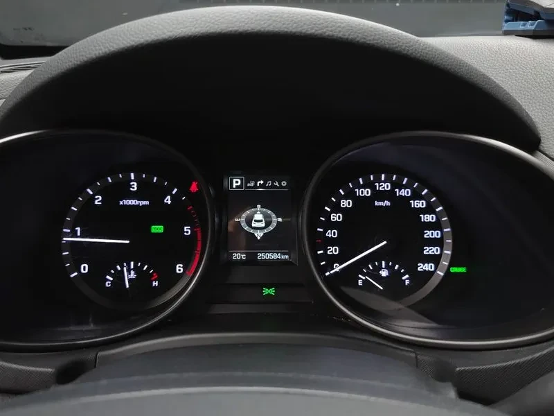 Hyundai Santa fe 2.0 4WD, снимка 8 - Автомобили и джипове - 54871483