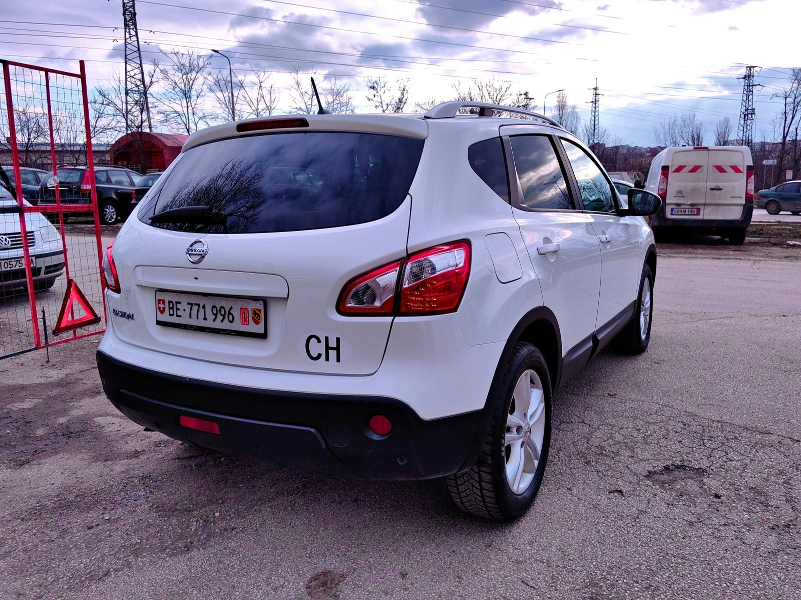 Nissan Qashqai 2.0!!ШВЕЙЦАРИЯ!!4Х4!КОЖА!!НАВИГАЦИЯ - изображение 4