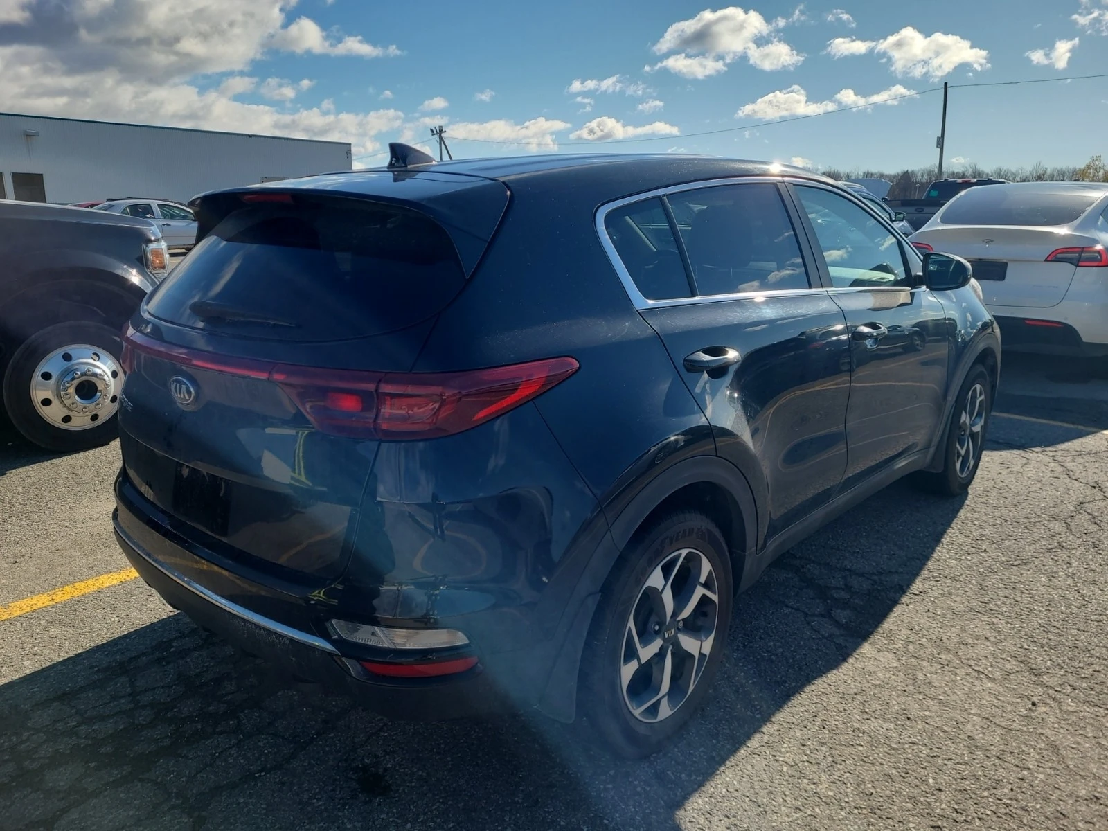 Kia Sportage * * CARFAX * *   * *  | Mobile.bg   3