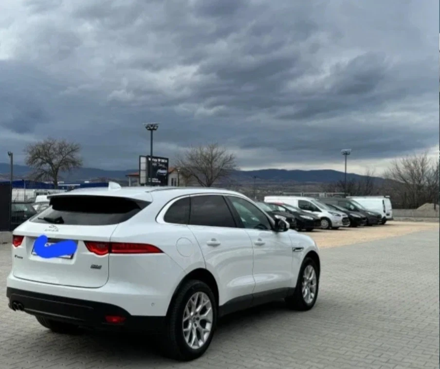 Jaguar F-PACE  - изображение 3