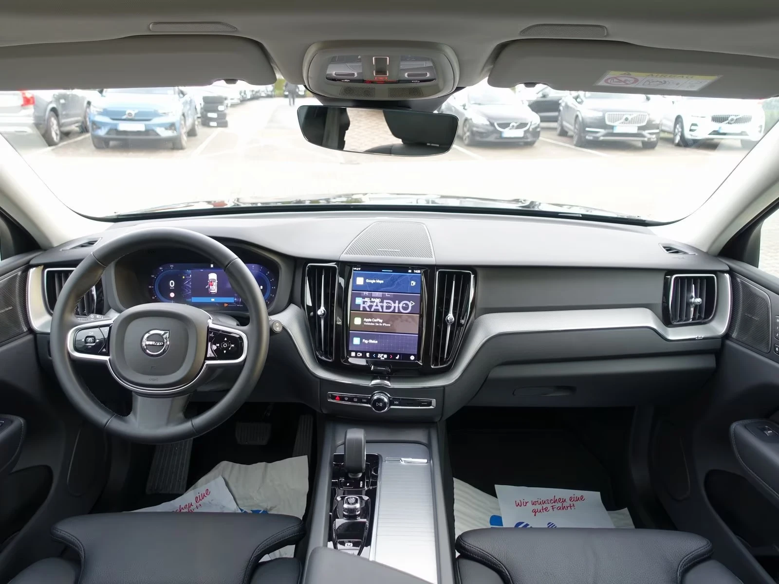 Volvo XC60 B5 AWD Plus Dark, снимка 7 - Автомобили и джипове - 54473403