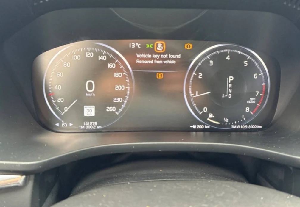 Volvo XC60 T6 INSCRIPTION БЕЗ ИНЦИДЕНТИ CARFAX, снимка 8 - Автомобили и джипове - 54477216