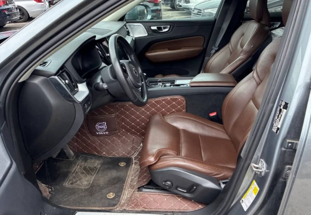 Volvo XC60 T6 INSCRIPTION БЕЗ ИНЦИДЕНТИ CARFAX, снимка 11 - Автомобили и джипове - 54477216