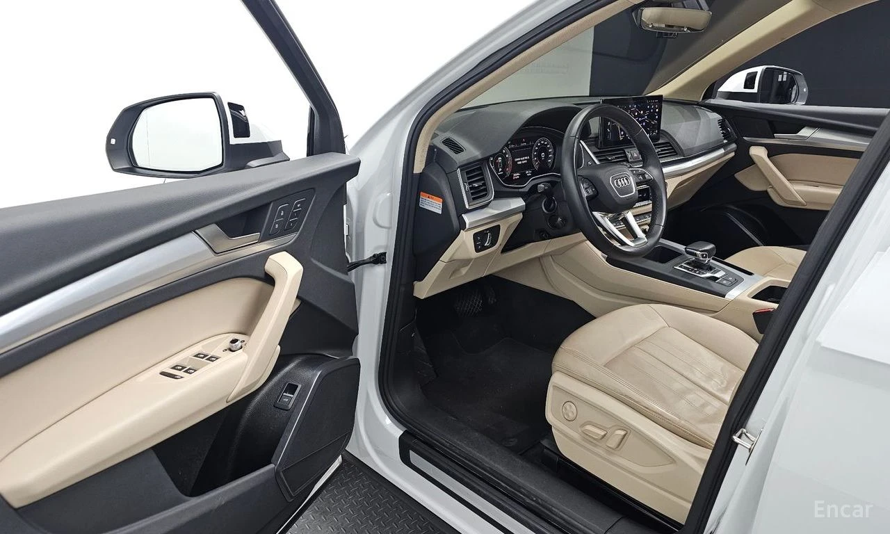 Audi Q5 45* TFSI* DISTRONIC* ПАНОРАМА* КАМЕРА* ПОДГРЕВ, снимка 7 - Автомобили и джипове - 54633666