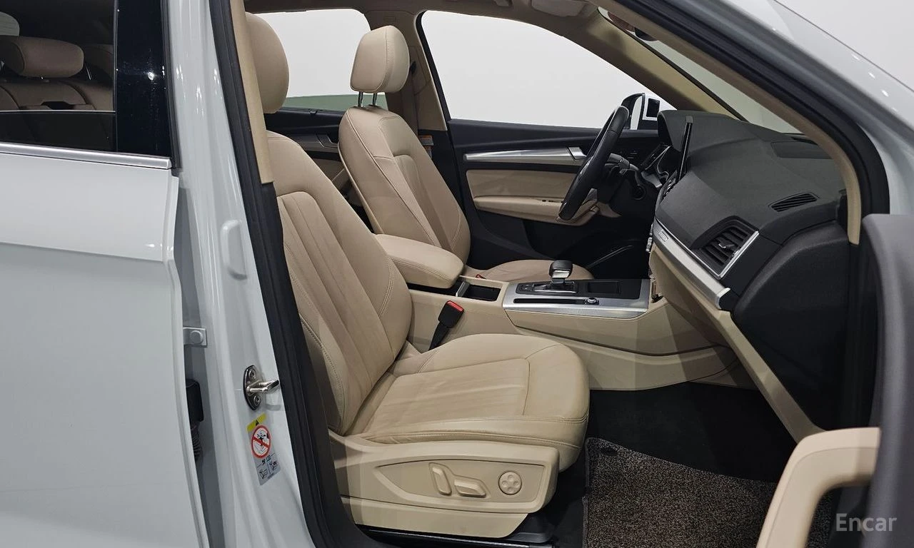 Audi Q5 45* TFSI* DISTRONIC* ПАНОРАМА* КАМЕРА* ПОДГРЕВ, снимка 8 - Автомобили и джипове - 54633666